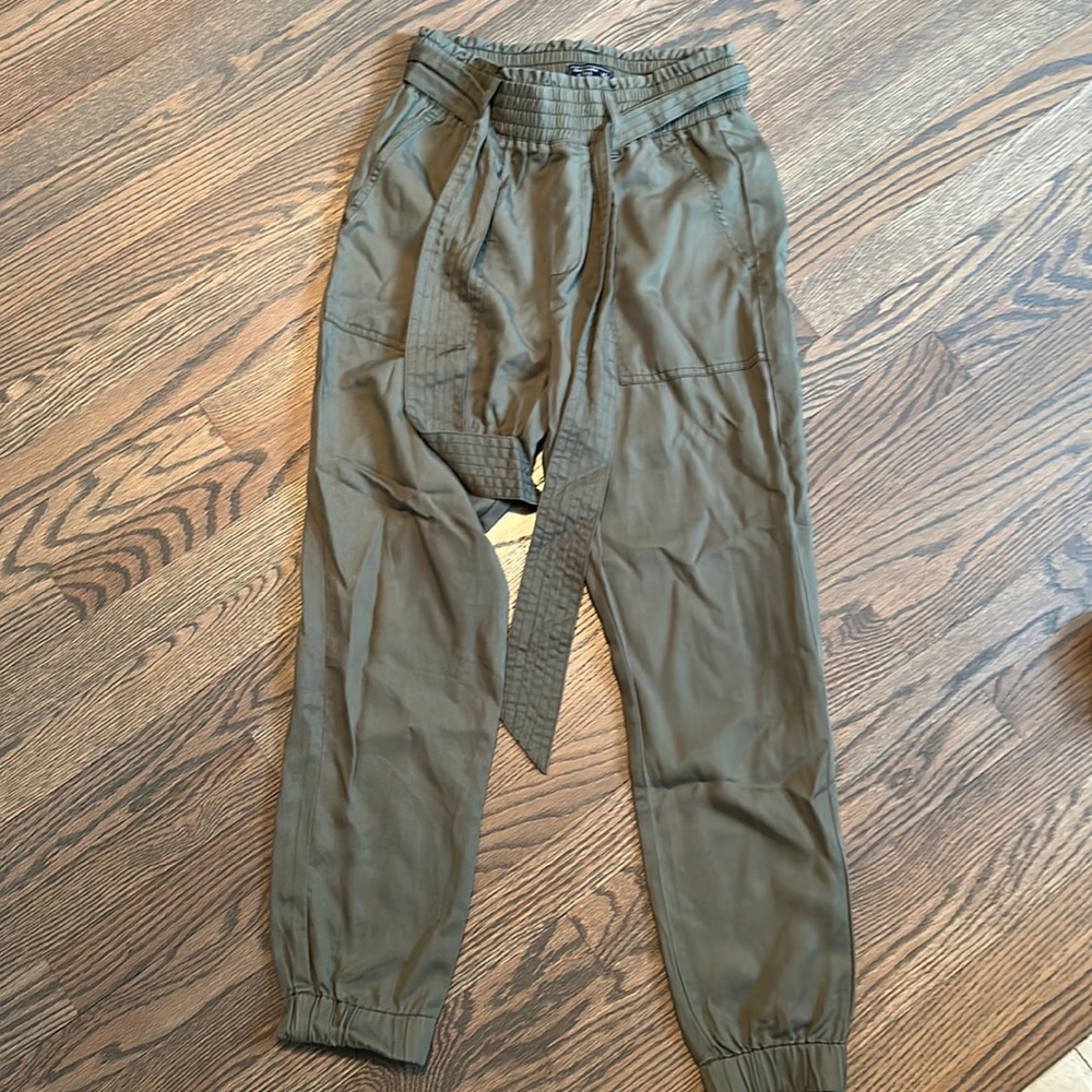 Abercrombie and fitch green pants size xs